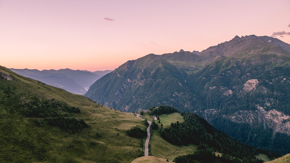 Using Trekking Poles on Rocky Descents